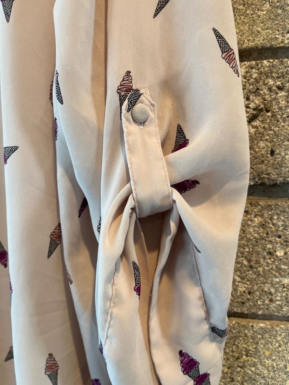 Torrid Harper Ice Cream Cone Print Blouse 3X Lightweight Cream Button-Front Long - Picture 7 of 8
